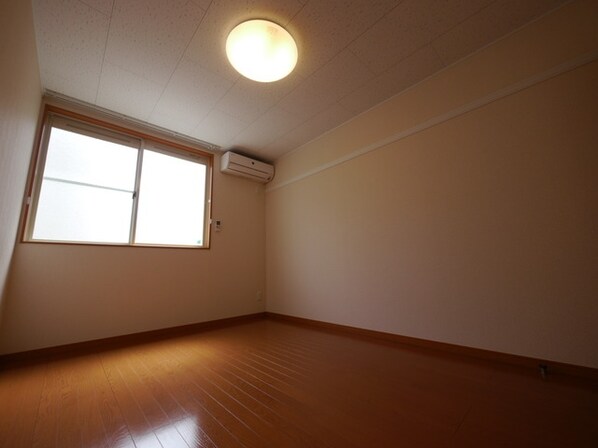 レオパレスKOIKEIIの物件内観写真